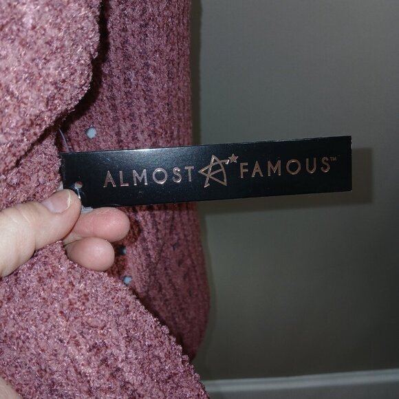 ALMOST FAMOUS CHUNKY V NECK CHENILE SWEATER DEEP ROSE COLOR WOMENS SIZE MED NWT - Picture 10 of 10